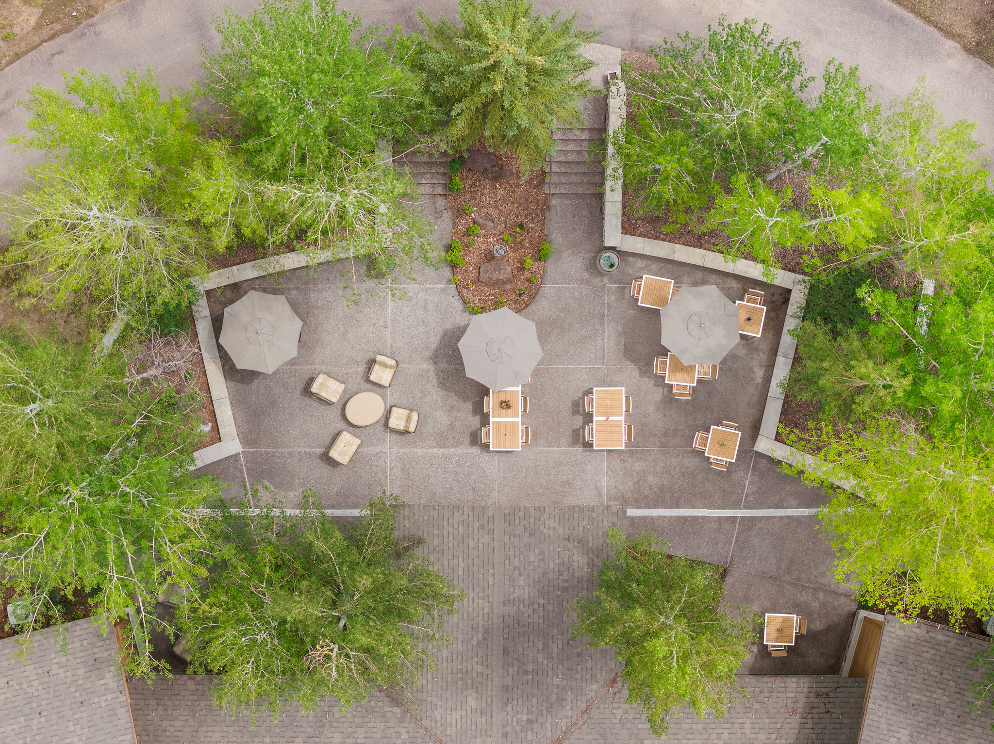 Aerial view of the Legacy Lodge courtyard